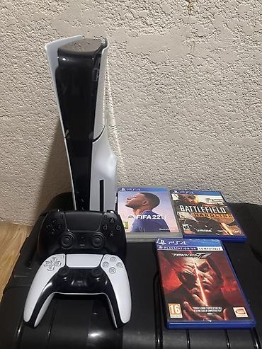Sony ps 5 slim disc + подписка + 3 игр на дисках + два джойстика. Не
