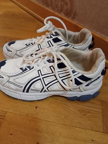 asics кроссовки: Ağ–tünd mavi qaçış/idman ayaqqabısı - Model: klassik qaçış silueti — 1