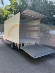 свежий перевод на кыргызский: Porter, Көчүү, эмеректерди көчүрүү, Шаар ичинде, жүк ташуучу жумушчусу менен