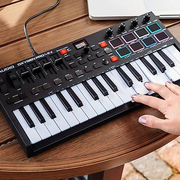 Klavişli alətlər: №: 15012 Məhsulun adı: MIDI nəzarətçi M-Audio Oxygen Pro Mini Brend — 1