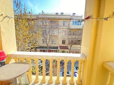 Uzunmüddətli kirayə mənzillər: Təsvir: - Zövqlü şəkildə dizayn olunmuş mənzil interyeri. İşıqlı — 9