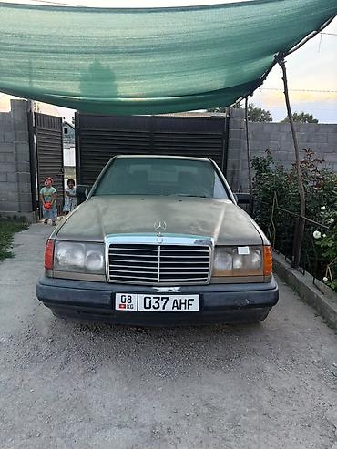 Транспорт: Mercedes-Benz E-Class: 1990 г., Седан — 1