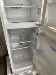 холодильник настольный: Холодильник LG, Б/у, Двухкамерный, No frost