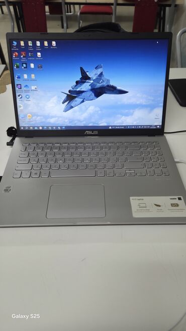 купить материнку для компьютера: Ноутбук, Asus, 4 ГБ ОЗУ, Intel Core i3, 15.6 ", Для несложных задач, память SSD