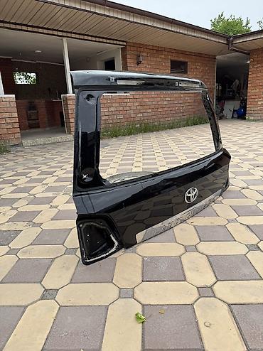 lend cruizer: Задняя дверь (крышка багажника) Toyota Land Cruiser 200 - — 2