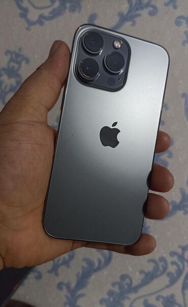 Apple iPhone: IPhone 13 Pro, Б/у, 128 ГБ, Black Titanium, Зарядное устройство, Кабель, 83 %