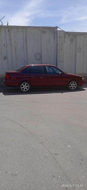 гузку: Volkswagen Passat: 1993 г., 1.8 л, Кол менен иштөөчү, Бензин, Седан — 4