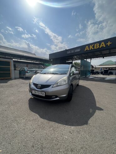 Honda: Honda Fit: 2010 г., 1.5 л, Вариатор, Бензин