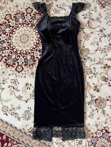 длинное бордовое платье: Повседневное платье