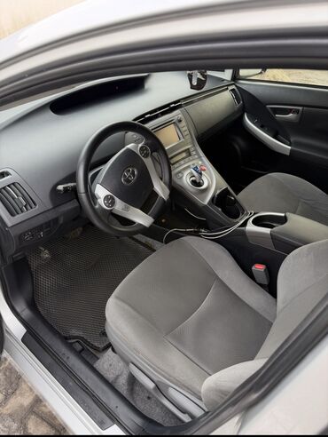 Toyota: Toyota Prius: 2014 г., 1.8 л, Автомат, Гибрид — 11