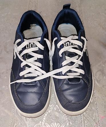 puma krasofka: İdeal veziyyetdedir. Ölçüsü 42-dir. Çox az geyinilib və yarı qiymətinə — 1