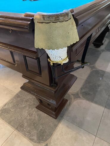 Otaqların uzunmüddətli kirayəsi: Peşəkar bilyard şəkildə gördüyünüz hər şey qiymətə daxildir. - Böyük — 9