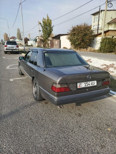 Mercedes-Benz: Mercedes-Benz W124: 1992 г., 2.2 л, Механика, Седан — 4