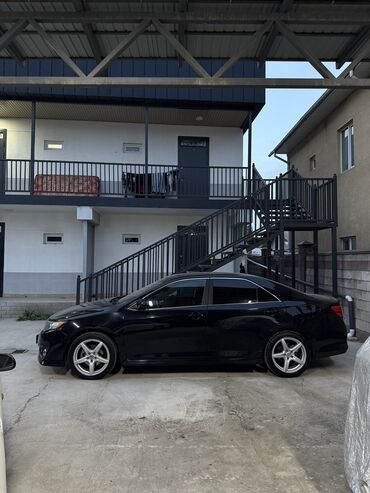 самая дорогая машина в кыргызстане: Toyota Camry: 2012 г., 2.5 л, Автомат, Бензин, Седан