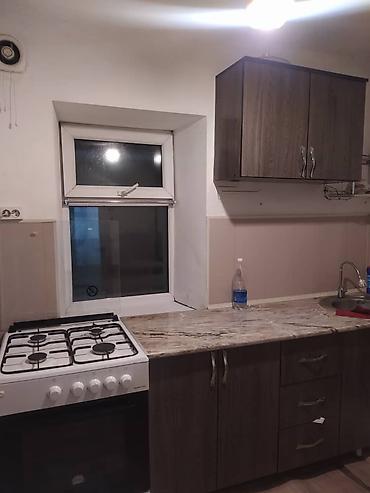 Үйлөрдү ижарага берүү: 60 м², 3 бөлмө — 2