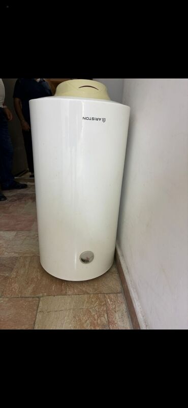 Ütülər və buxarlayıcılar: Ariston 95 l, İşlənmiş, Kredit yoxdur, Ünvandan götürmə