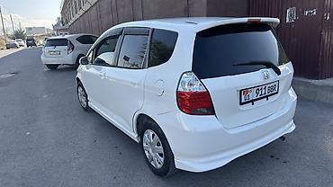 Продажа авто: Honda Fit: 2003 г., 1.3 л, Вариатор, Бензин, Хэтчбэк — 4