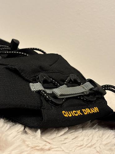 Oprema za kampovanje: Prodajem original Jack Wolfskin pojasnu / trkacku torbicu, crna boja — 2