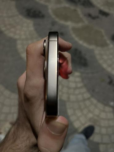 Apple iPhone: IPhone 16 Pro, 256 GB, Desert Titanium, Face ID — 5