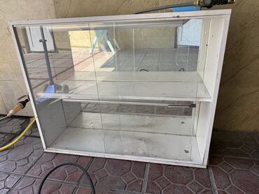 шкаф для папок в офис: Продаю подвесной шкафчик. Цена - 1000 сом. Самовывоз