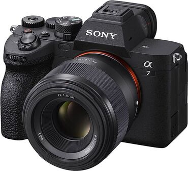 Fotokameralar: Sony alfa 7 iv + linza 50mm 1.8 Yeni kimidir. Probeg 4-5k photo