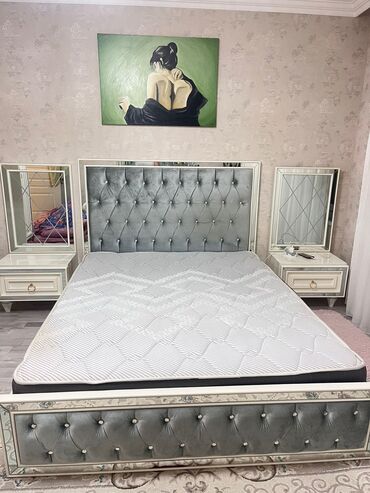 Masalar və oturacaqlar: İşlənmiş, İkinəfərlik çarpayı, Bazasız