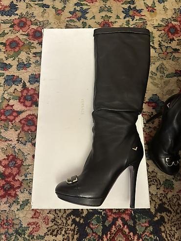 Versace qadın dizə qədər çəkmə - Model: Stivale T.120 Nappa (qutu