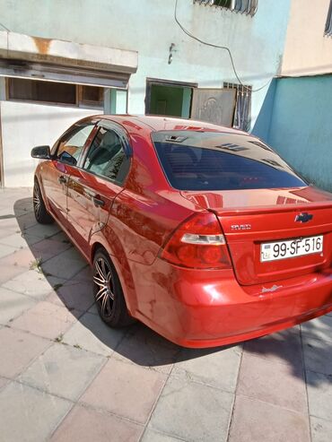 masin bazari sumqayit: Chevrolet Aveo: 1.2 l | 2011 il | 371309 km Sedan