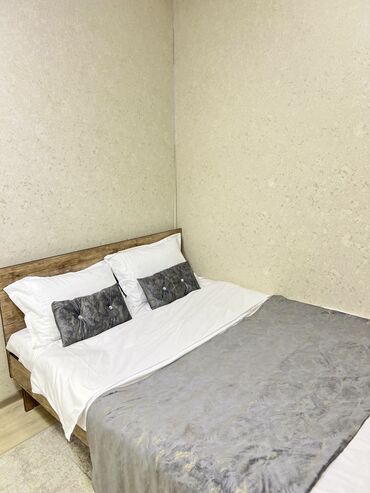 Посуточная аренда квартир: 2 комнаты, Постельное белье, Кондиционер, Парковка — 2