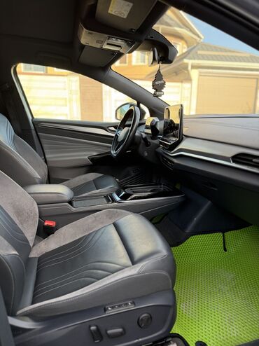 Volkswagen: Volkswagen ID.4: 2022 г., Электромобиль — 10