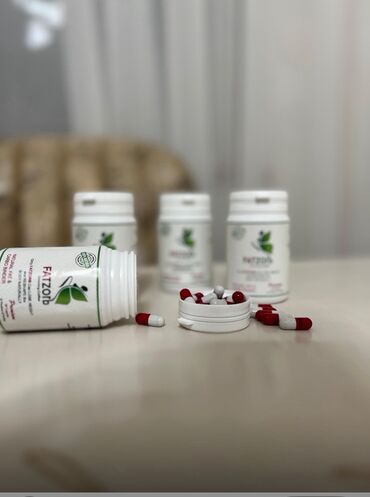 Vitaminlər və BAƏ: FatZorb kapsulları, çəki idarə etməyə kömək edən qida əlavəsidir. Ağ