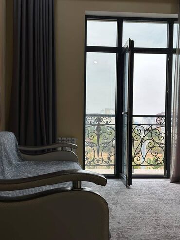 Продажа квартир: 3 комнаты, 127 м², Элитка, 3 этаж — 11