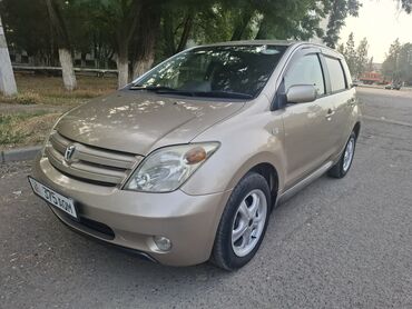 toyota celica бишкек: Продается компактный автомобиль Toyota ist золотистого цвета.2003 год