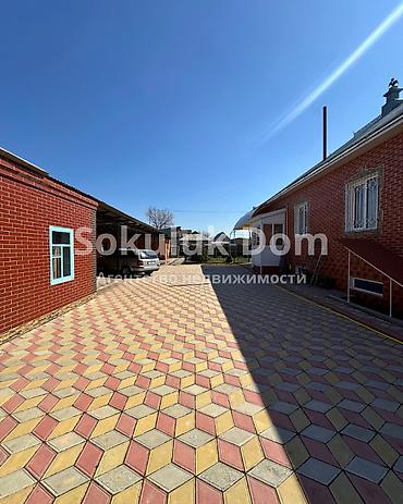 Продажа коттеджей и домов: 🏠Продается дом в с. Сокулук 🟡Комнаты: 6 🟡Участок: 12 соток — 4