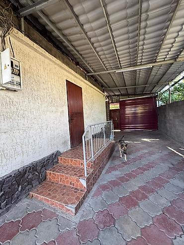 Продажа коттеджей и домов: Продается частный дом с высоким забором и откатными/секционными — 11