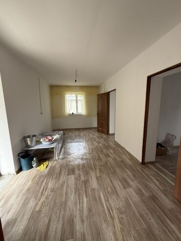дом долгосрочная аренда: 60 м², Без мебели