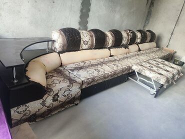 стильные угловые диваны на кухню: Бүктөмө диван, Колдонулган, Үчтүк