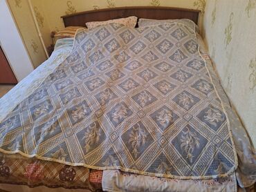 Yataq otağı dəstləri: 2 təknəfərlik çarpayı, Dolab, Termo, 2 tumba, İşlənmiş