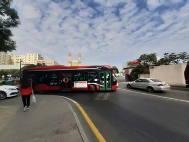 Anbar və emalatxanalar: Nizami r. Neftçilər m/s. yaxınSahəsi 70kv.m. obyekt icarəyə verilir — 8