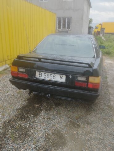 Audi: Audi 100: 1988 г., 0.2 л, Механика, Бензин, Седан