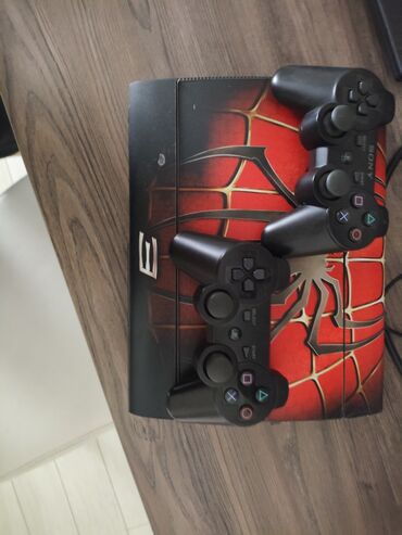 PS3 (Sony PlayStation 3): 28 oyun
500 gb her sey islek vezyetdedi