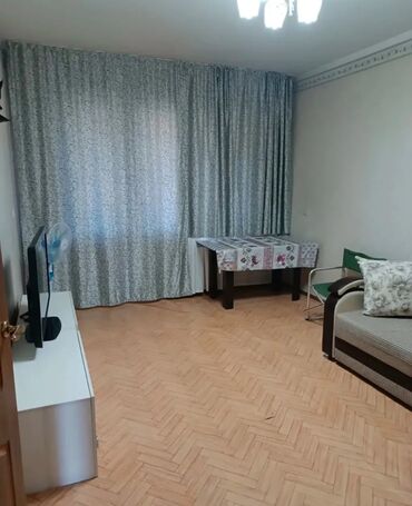 квартира на месяц: 1 бөлмө, Чогуу жашоосу жок, Жарым -жартылай эмереги бар