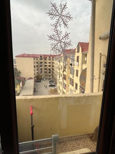 Uzunmüddətli kirayə mənzillər: 2otaqlı mənzil – rahat planlama və zövqlü interyer - Geniş qonaq — 11