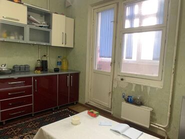 квартира керек шлагбаум: 1 комната, 35 м², 106 серия, 8 этаж, Старый ремонт