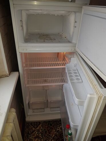 холодильник бу продаю: Холодильник Atlant, Б/у, Однокамерный