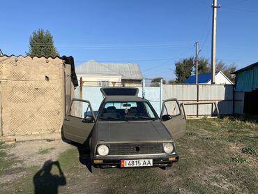 Volkswagen: Volkswagen Golf: 1983 г., 1.3 л, Механика, Бензин, Купе