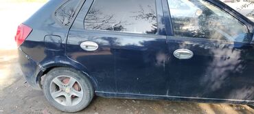 LIFAN: LIFAN Breez (520): 1.5 l | 2011 il Hetçbek — 3