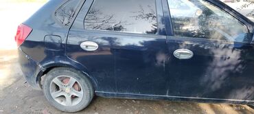 LIFAN: LIFAN Breez (520): 1.5 l | 2011 il Hetçbek — 3