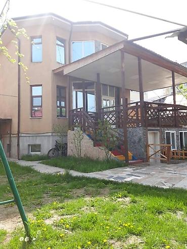 домовент: 350 м², 6 комнат и более — 5