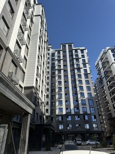 продоется 2 комнатная квартира: 3 комнаты, 104 м², Элитка, 4 этаж